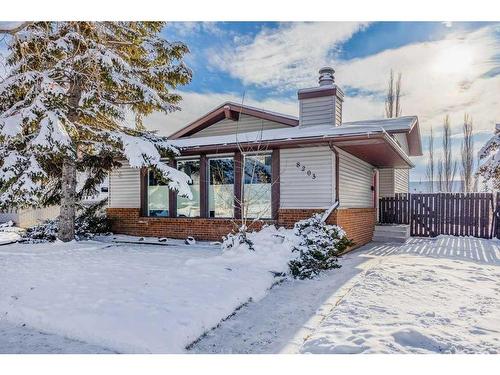 8203 Ranchview Drive Nw, Calgary, AB - Outdoor