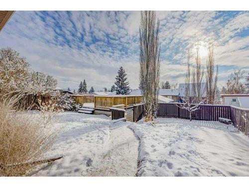 8203 Ranchview Drive Nw, Calgary, AB - Outdoor