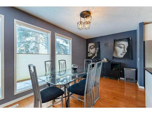 8203 Ranchview Drive Nw, Calgary, AB - Indoor Photo Showing Dining Room