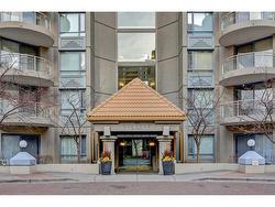 401-804 3 Avenue SW Calgary, AB T2P 0G9