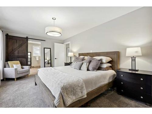 2407 Juniper Road Nw, Calgary, AB - Indoor Photo Showing Bedroom