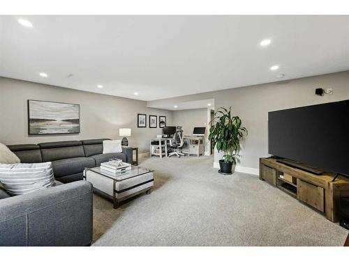 2407 Juniper Road Nw, Calgary, AB - Indoor