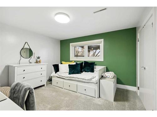 2407 Juniper Road Nw, Calgary, AB - Indoor Photo Showing Bedroom