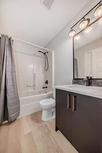 27 Coventry View Ne, Calgary, AB - Indoor Photo Showing Bathroom