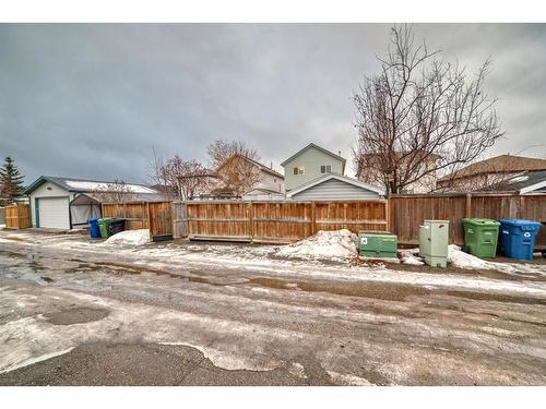 27 Coventry View Ne, Calgary, AB - Outdoor