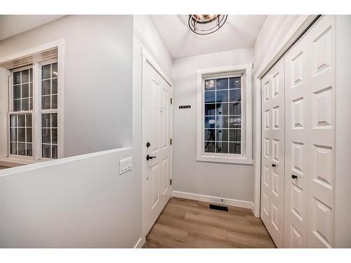 27 Coventry View Ne, Calgary, AB - Indoor Photo Showing Kitchen