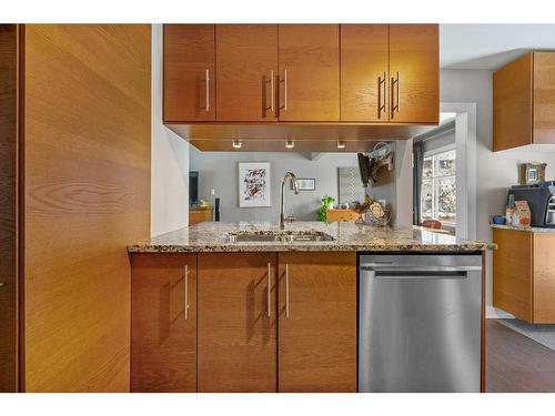 2704 19 Street Nw, Calgary, AB - Indoor Photo Showing Kitchen With Double Sink