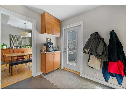 2704 19 Street Nw, Calgary, AB - Indoor Photo Showing Other Room