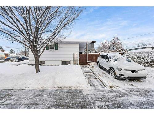 2704 19 Street Nw, Calgary, AB - Outdoor