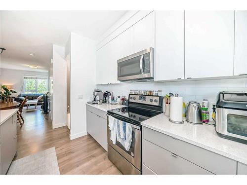 3543 69 Street Nw, Calgary, AB - Indoor Photo Showing Kitchen With Stainless Steel Kitchen