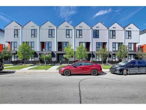 3543 69 Street Nw, Calgary, AB - Outdoor With Facade