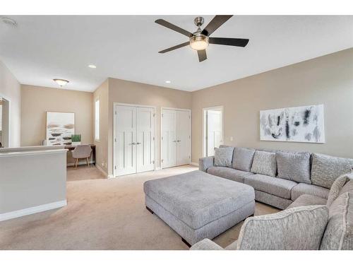 110 Autumn Circle Se, Calgary, AB - Indoor Photo Showing Living Room