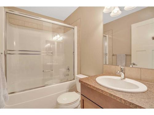 110 Autumn Circle Se, Calgary, AB - Indoor Photo Showing Bathroom