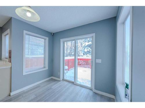 84 Douglas Glen Crescent Se, Calgary, AB - Indoor Photo Showing Other Room