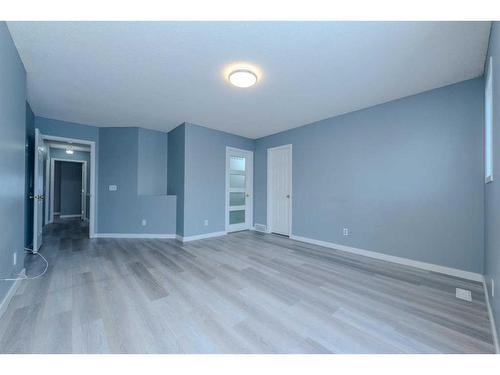 84 Douglas Glen Crescent Se, Calgary, AB - Indoor Photo Showing Other Room