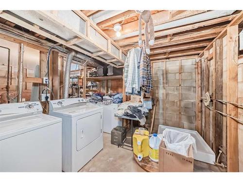 6011 Bowwater Crescent Nw, Calgary, AB - Indoor Photo Showing Laundry Room