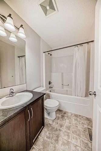 164 Skyview Springs Gardens Ne, Calgary, AB - Indoor Photo Showing Bathroom