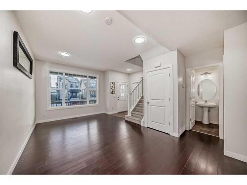 164 Skyview Springs Gardens Ne, Calgary, AB - Indoor Photo Showing Living Room