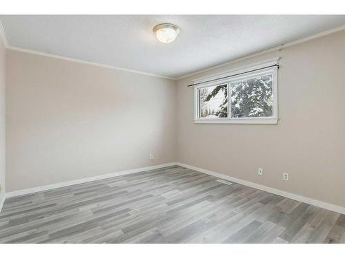 248 Allan Crescent Se, Calgary, AB - Indoor Photo Showing Other Room