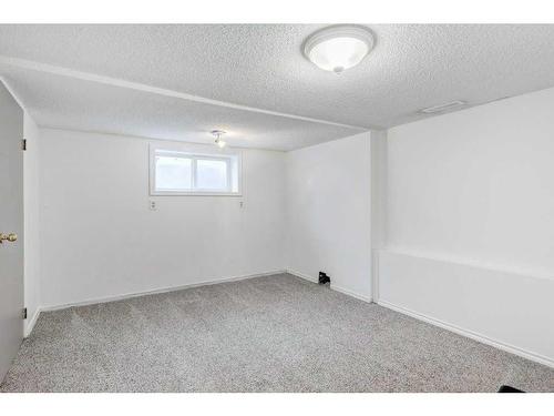 248 Allan Crescent Se, Calgary, AB - Indoor Photo Showing Other Room