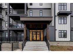 301-60 Sage Hill Walk NW Calgary, AB T3R 2H5