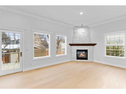 1638 42 Avenue Sw, Calgary, AB - Indoor Photo Showing Living Room With Fireplace