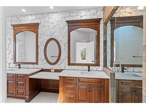 1638 42 Avenue Sw, Calgary, AB - Indoor Photo Showing Bathroom