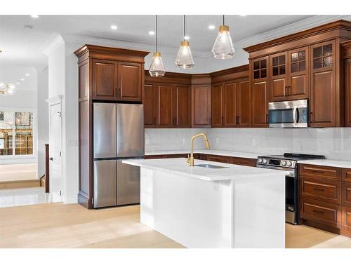 1638 42 Avenue Sw, Calgary, AB - Indoor Photo Showing Kitchen With Stainless Steel Kitchen With Upgraded Kitchen