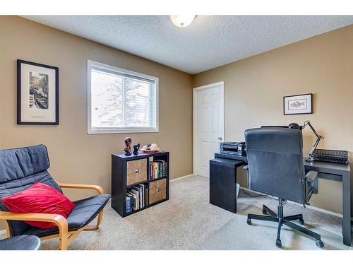 32 Hidden Creek Park Nw, Calgary, AB - Indoor Photo Showing Office