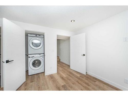 5223 Rundlehorn Drive Ne, Calgary, AB - Indoor Photo Showing Laundry Room