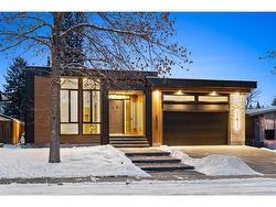 2712 Lougheed Drive SW Calgary, AB T3E 5T6