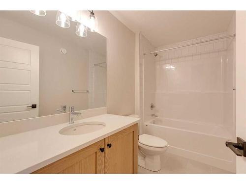 46 Fireside Point, Cochrane, AB - Indoor Photo Showing Bathroom