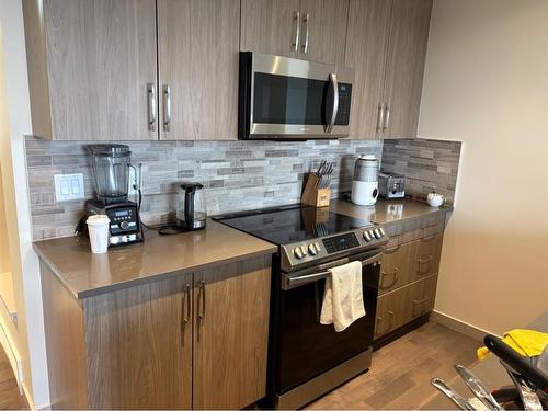 91 Evanscrest Way Nw, Calgary, AB - Indoor Photo Showing Kitchen