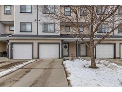 178 Everhollow Heights SW Calgary, AB T2Y 5B3