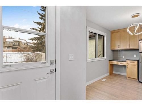 17 Deer Lane Road Se, Calgary, AB - Indoor Photo Showing Other Room