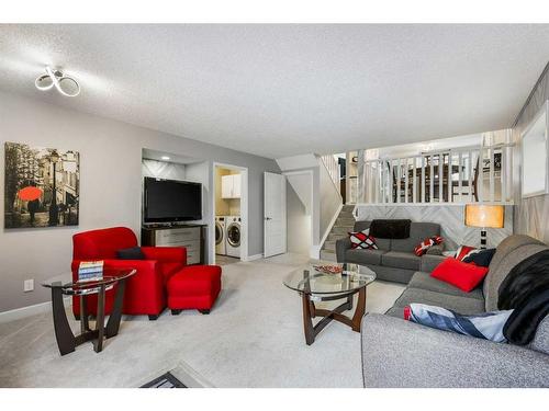 131 Shawcliffe Circle Sw, Calgary, AB - Indoor Photo Showing Living Room