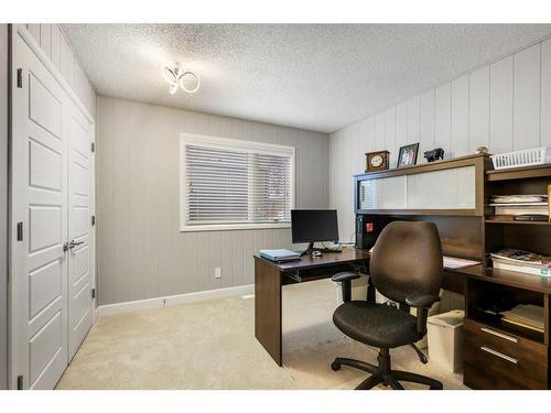 131 Shawcliffe Circle Sw, Calgary, AB - Indoor Photo Showing Office