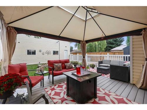 131 Shawcliffe Circle Sw, Calgary, AB - Outdoor With Deck Patio Veranda With Exterior