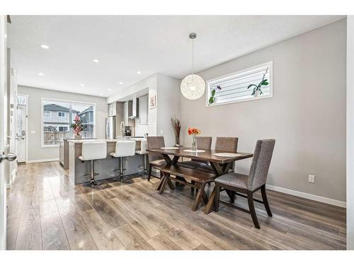 8113 Masters Boulevard Se, Calgary, AB - Indoor Photo Showing Dining Room