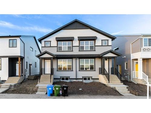 192 Hotchkiss Drive Se, Calgary, AB - Outdoor With Facade