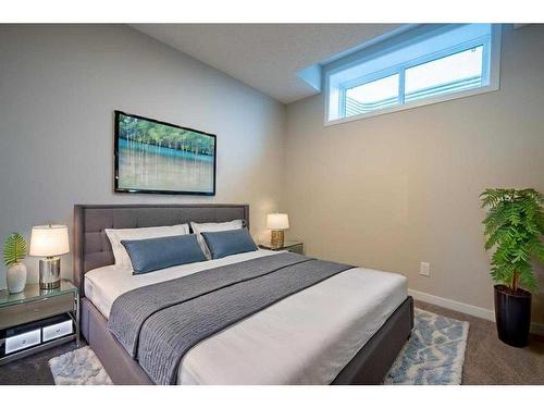 192 Hotchkiss Drive Se, Calgary, AB - Indoor Photo Showing Bedroom