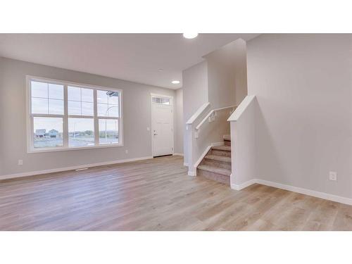 192 Hotchkiss Drive Se, Calgary, AB - Indoor Photo Showing Other Room