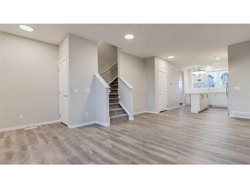 192 Hotchkiss Drive Se, Calgary, AB - Indoor Photo Showing Other Room