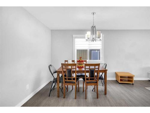 628 Maidstone Drive Ne, Calgary, AB - Indoor Photo Showing Dining Room