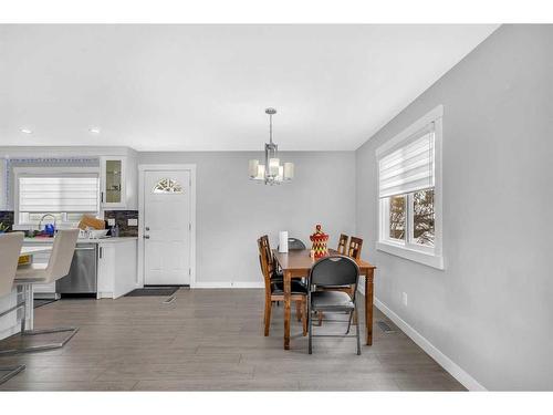 628 Maidstone Drive Ne, Calgary, AB - Indoor Photo Showing Dining Room