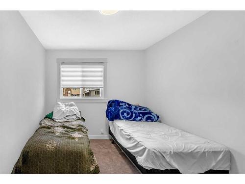 628 Maidstone Drive Ne, Calgary, AB - Indoor Photo Showing Bedroom