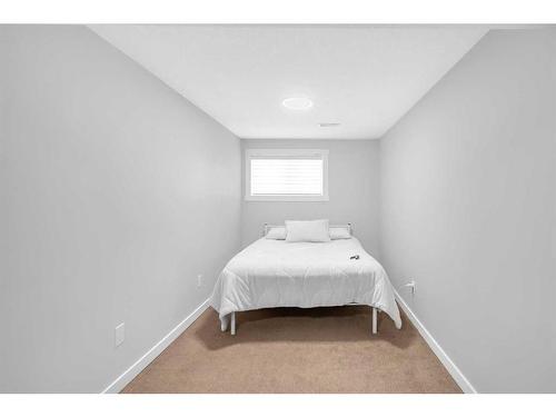 628 Maidstone Drive Ne, Calgary, AB - Indoor Photo Showing Bedroom