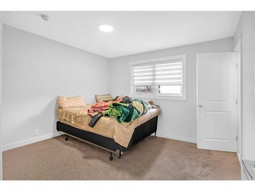 628 Maidstone Drive Ne, Calgary, AB - Indoor Photo Showing Bedroom