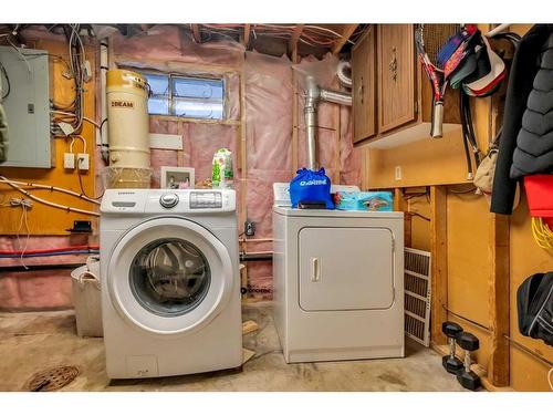 628 Maidstone Drive Ne, Calgary, AB - Indoor Photo Showing Laundry Room