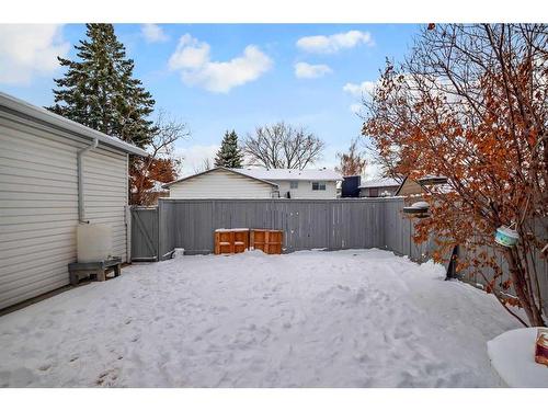 628 Maidstone Drive Ne, Calgary, AB - Indoor